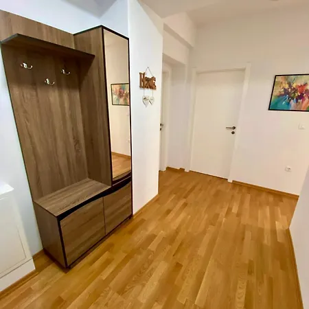 Apartment Mayfair Luxury - Skyview 13th Floor